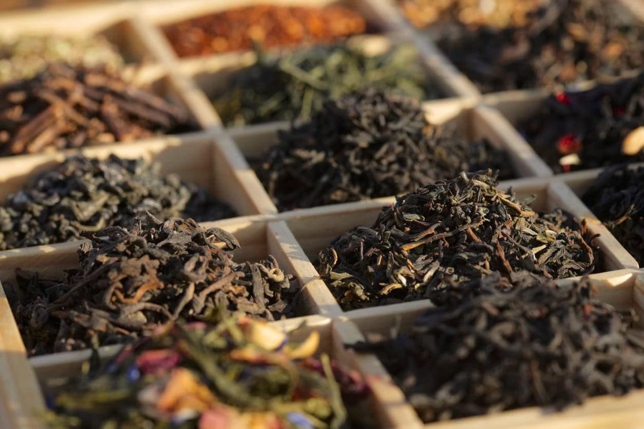 Kräuter und Tee von Zimt&Pfeffer – aromatische Kräuter und feine Tees für den Alltag