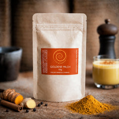 Goldene Milch kaufen, Kurkuma Latte, Tumeric Latte, eine leckere Mischung aus Kurkuma, Zimt, Galgant, Ingwer, Lucuma und schwarzem Pfeffer.  100g im Nachfüllpack von Zimt&amp;Pfeffer